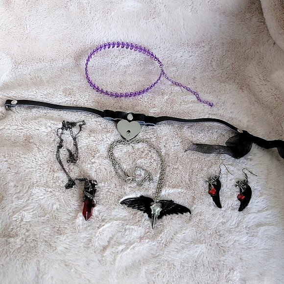 Lot of Gothic Goth Jewelry - Skulls Dragon Red Crystal Chokers Necklaces Earring - Picture 1 of 11